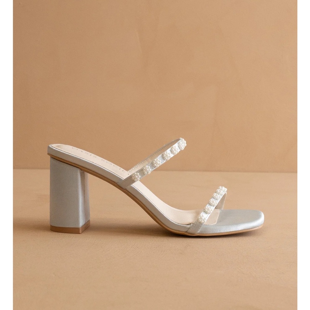 Oasis society heels